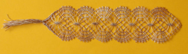 Marque-Page en dentelle brun